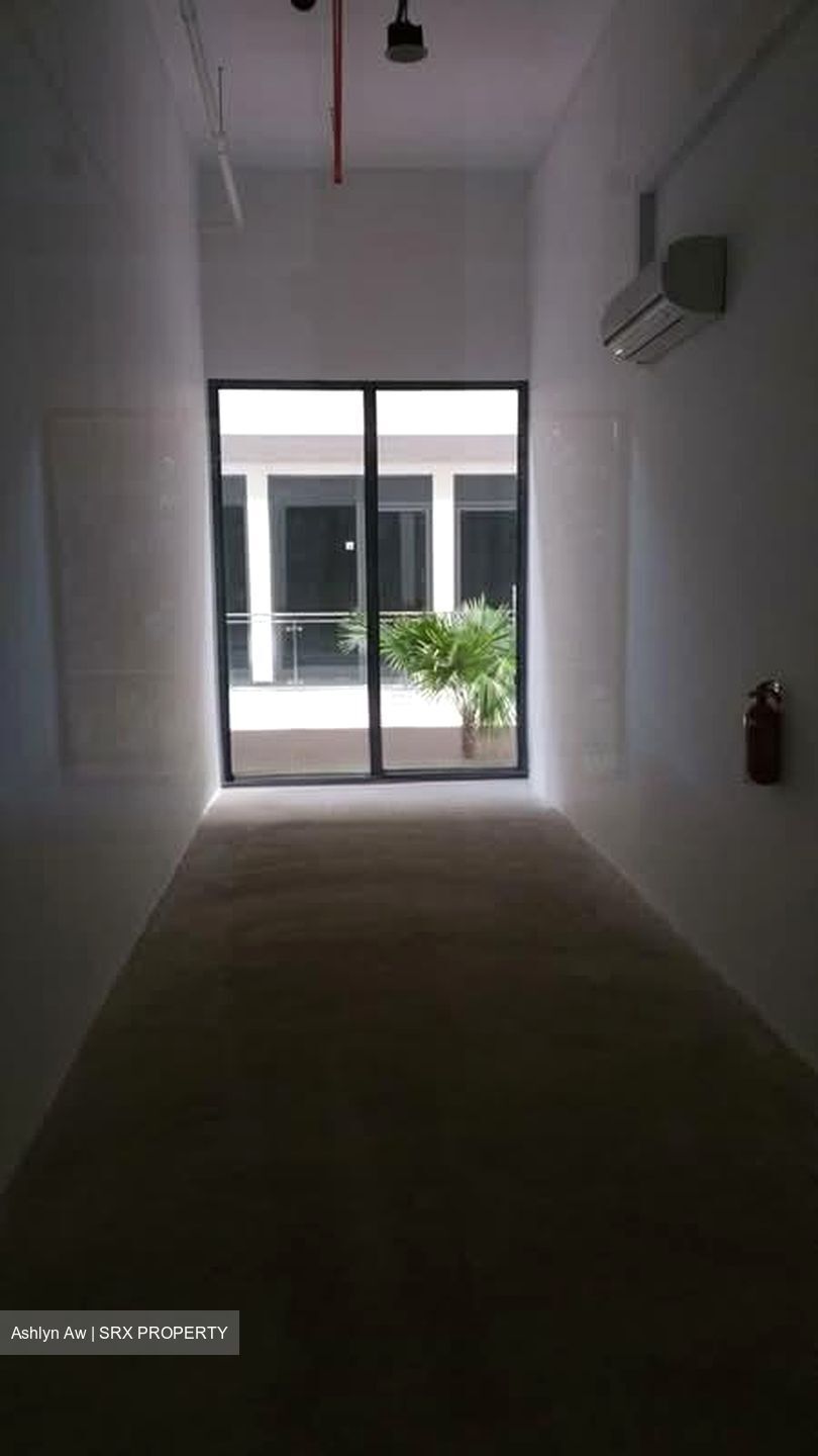 The Promenade@Pelikat (D19), Shop House #605314901